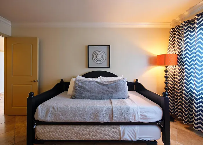 Summit - Stunning Mountain Views - Hot Tub Hotel 4*