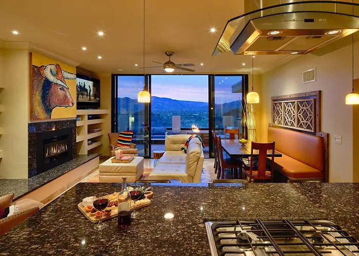 Summit - Stunning Mountain Views - Hot Tub Hotel 4*